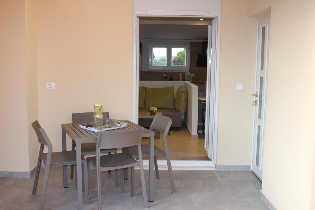 Apartments With A Parking Space Valbandon, Fazana - 7296 Štinjan Exterior foto
